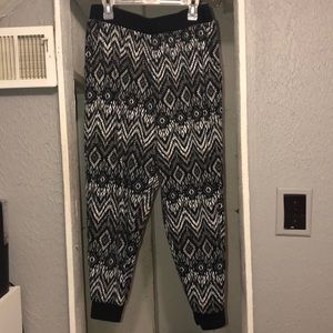 Patterned joggers
